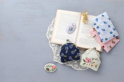 COSMO ボタニカル刺しゅうキット アンティークローズのブローチ No.841 - COSMO コスモ