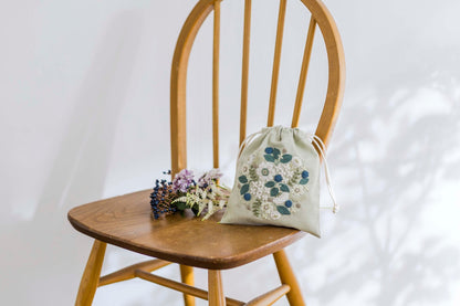 COSMO 刺しゅうキット yulaのこころ躍る草花刺繍 (可憐なフラワーサークル) No.542404 - COSMO コスモ