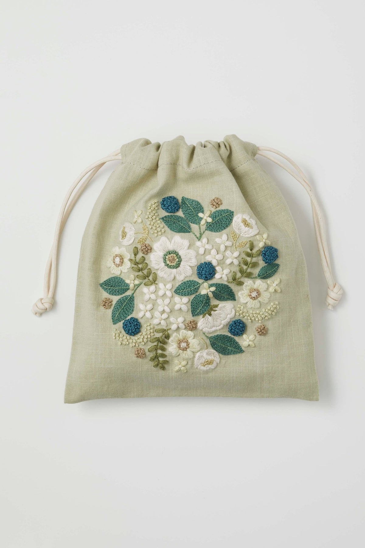COSMO 刺しゅうキット yulaのこころ躍る草花刺繍 (可憐なフラワーサークル) No.542404 - COSMO コスモ